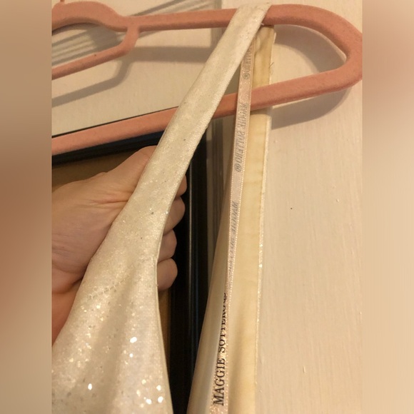 Maggie Sottero Symphony sparkly sample gown with pockets - Picture 11 of 12